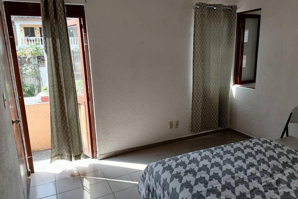 BONITA CASA AMUEBLADA PARA 12 PERSONAS A 3 KMS DEL CENTRO CUERNAVACA  (Mexico) - from US$ 53 | BOOKED